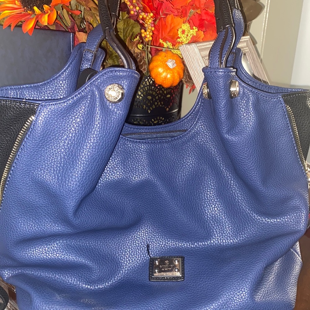 Gussaci blue and black bag brand new leather gold zipper
